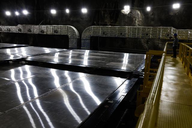 (251119) -- JIANGMEN, Nov. 19, 2025 (Xinhua) -- This photo taken on Nov. 18, 2025 shows muon detector arrays at Jiangmen Underground Neutrino Observatory (JUNO) in Jiangmen, south China's Guangdong Province. The world's largest transparent spherical neutrino detector in south China's Guangdong Province reported its first achievement on Wednesday, marking a major step of its decade-long construction.
  Using 59 days of effective data after the start of operation on Aug. 26 this year, JUNO has already measured two of the solar neutrino oscillation parameters with a factor of 1.5 to 1.8 better precision than previous experiments. (Xinhua/Jin Liwang)