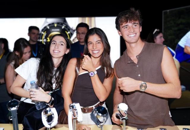 (251120) -- SHENZHEN, Nov. 20, 2025 (Xinhua) -- Customers try smart wearables of Chinese tech giant Huawei in Paris, France, Sept. 19, 2025. TO GO WITH "Huawei to launch wheelchair mode for wearables amid global product growth" (Xinhua)