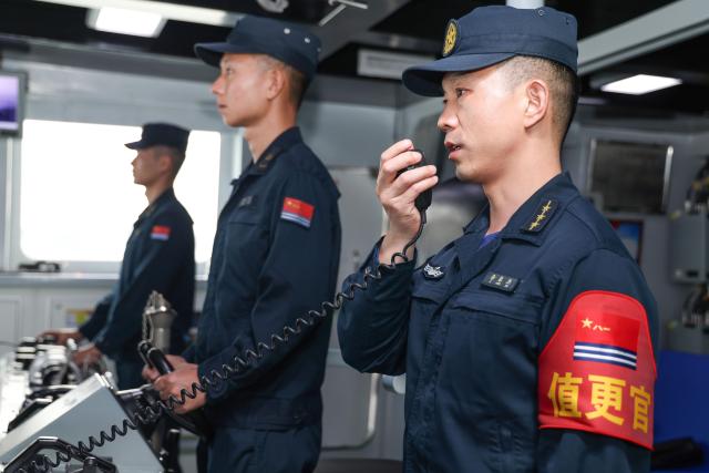 (251121) -- GUANGZHOU, Nov. 21, 2025 (Xinhua) -- Chinese sailors are pictured during the 39th joint patrol of Chinese and Vietnamese navies in the Beibu Gulf, on Nov. 19, 2025. Two fleets from the Chinese and Vietnamese navies conducted their 39th joint patrol in the waters of the Beibu Gulf from Nov. 19 to 20, in accordance with a relevant agreement and annual plans between the two sides. (Photo by Zhang Bin/Xinhua)