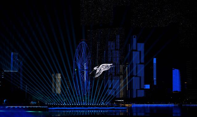 (251121) -- SHENZHEN, Nov. 21, 2025 (Xinhua) -- Photo taken on Nov.21, 2025 shows the general view of the closing ceremony of China's 15th National Games in Shenzhen, south China's Guangdong Province, Nov. 21, 2025. (Xinhua/Zhang Long)