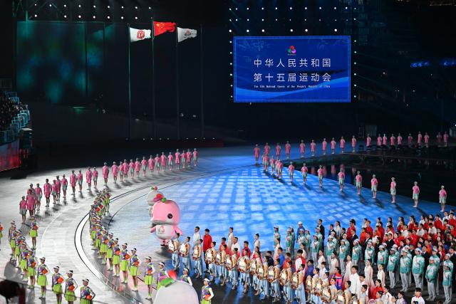 (251121) -- SHENZHEN, Nov. 21, 2025 (Xinhua) -- Photo taken on Nov. 21, 2025 shows the general view of the closing ceremony of China's 15th National Games in Shenzhen, south China's Guangdong Province. (Xinhua/Li Zhipeng)