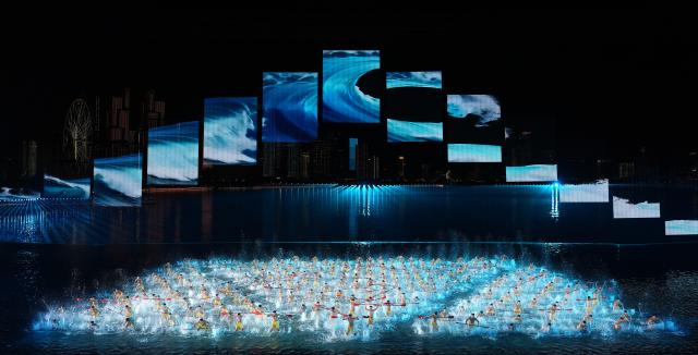 (251121) -- SHENZHEN, Nov. 21, 2025 (Xinhua) -- Photo taken on Nov. 21, 2025 shows the general view of the closing ceremony of China's 15th National Games in Shenzhen, south China's Guangdong Province. (Xinhua/Xia Yifang)