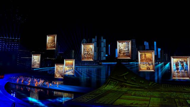 (251121) -- SHENZHEN, Nov. 21, 2025 (Xinhua) -- Artists perform during the closing ceremony of China's 15th National Games in Shenzhen, south China's Guangdong Province, Nov. 21, 2025. (Xinhua/Xia Yifang)