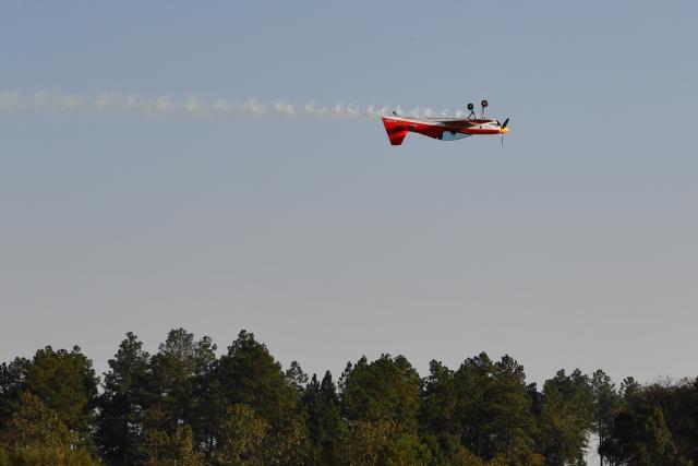 (251121) -- CHANGSHA, Nov. 21, 2025 (Xinhua) -- This photo taken on Nov. 21, 2025 shows an air show during the 2025 Hunan International General Aviation and Low Altitude Economy Industry Expo at the Lusong Airport of Zhuzhou City, central China's Hunan Province. The expo comprises a static exhibition at the Changsha International Convention and Exhibition Center in Changsha and an air show at the Lusong Airport of Zhuzhou City, both in central China's Hunan Province. (Xinhua/Chen Zhenhai)