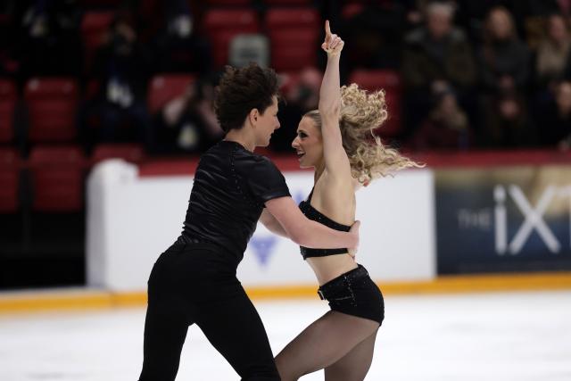 (251122) -- HELSINKI, Nov. 22, 2025 (Xinhua) -- Emilea Zingas (R)/Vadym Kolesnik of the United States perform during the ice dance rhythm dance at ISU Figure Skating Grand Prix 2025 in Helsinki, Finland, Nov. 21, 2025. (Photo by Matti Matikainen/Xinhua)
