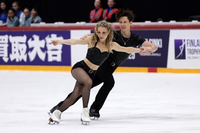 (251122) -- HELSINKI, Nov. 22, 2025 (Xinhua) -- Emilea Zingas (front)/Vadym Kolesnik of the United States perform during the ice dance rhythm dance at ISU Figure Skating Grand Prix 2025 in Helsinki, Finland, Nov. 21, 2025. (Photo by Matti Matikainen/Xinhua)