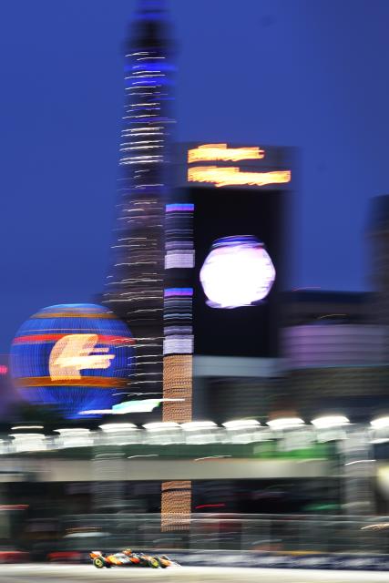 (251122) -- LAS VEGAS, Nov. 22, 2025 (Xinhua) -- McLaren's British driver Lando Norris races during the third practice session of the 2025 Formula One U.S. Grand Prix at Las Vegas Circuit, in Las Vegas, the United States, Nov. 21, 2025. (Xinhua/Wu Xiaoling)