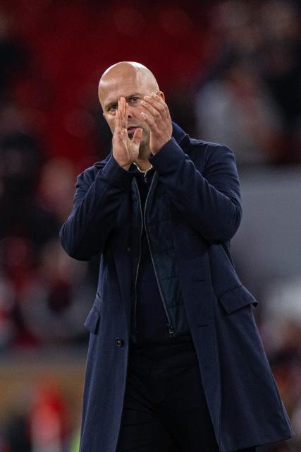 (251123) -- LONDON, Nov. 23, 2025 (Xinhua) -- Liverpool's head coach Arne Slot reacts to supporters after the English Premier League match between Liverpool FC and Nottingham Forest FC in Liverpool, Britain, on Nov. 22, 2025. (Xinhua)
FOR EDITORIAL USE ONLY. NOT FOR SALE FOR MARKETING OR ADVERTISING CAMPAIGNS. NO USE WITH UNAUTHORIZED AUDIO, VIDEO, DATA, FIXTURE LISTS, CLUB/LEAGUE LOGOS OR "LIVE" SERVICES. ONLINE IN-MATCH USE LIMITED TO 45 IMAGES, NO VIDEO EMULATION. NO USE IN BETTING, GAMES OR SINGLE CLUB/LEAGUE/PLAYER PUBLICATIONS.