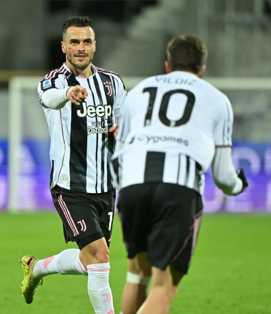 (251123) -- FLORENCE, Nov. 23, 2025 (Xinhua) -- Juventus' Filip Kostic celebrates his goal during a Serie A football match between Fiorentina and Juventus in Florence, Italy, Nov. 22, 2025. (Photo by Alberto Lingria/Xinhua)