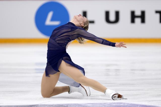 (251123) -- HELSINKI, Nov. 23, 2025 (Xinhua) -- Amber Glenn of the United States competes during the women's free skating at the ISU Grand Prix of Figure Skating event Finlandia Trophy 2025 in Helsinki, Finland, Nov. 22, 2025. (Photo by Matti Matikainen/Xinhua)