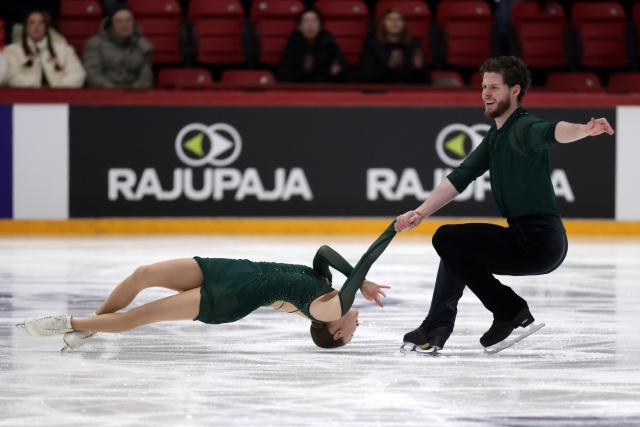 (251123) -- HELSINKI, Nov. 23, 2025 (Xinhua) -- Ioulia Chtchetinina (L)/Michal Wozniak of Poland compete during the pairs free skating at the ISU Grand Prix of Figure Skating event Finlandia Trophy 2025 in Helsinki, Finland, Nov. 22, 2025. (Photo by Matti Matikainen/Xinhua)