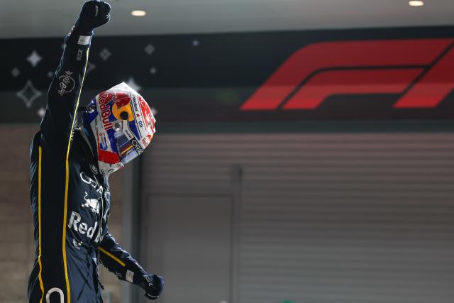 (251123) -- LAS VEGAS, Nov. 23, 2025 (Xinhua) -- Red Bull's Dutch driver Max Verstappen celebrates winning the 2025 Formula One U.S. Grand Prix at Las Vegas Circuit, in Las Vegas, the United States, Nov. 22, 2025. (Photo by Qian Jun/Xinhua)