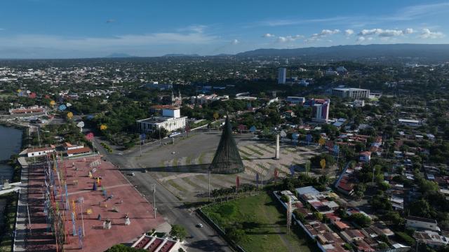 (251123) -- MANAGUA, Nov. 23, 2025 (Xinhua) -- This aerial drone photo taken on Nov. 17, 2025 shows a city view of Managua, Nicaragua. (Xinhua/Li Mengxin)