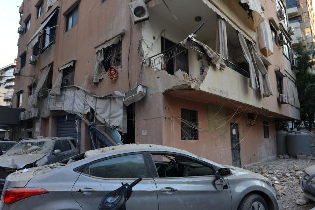 (251124) -- BEIRUT, Nov. 24, 2025 (Xinhua) -- This photo taken on Nov. 23, 2025 shows a residential apartment damaged by an Israeli airstrike in Haret Hreik, Beirut's southern suburbs, Lebanon. At least five people were killed and 25 others injured on Sunday in an Israeli airstrike targeting a residential apartment in Haret Hreik, the Lebanese Health Ministry reported. (Xinhua/Bilal Jawich)