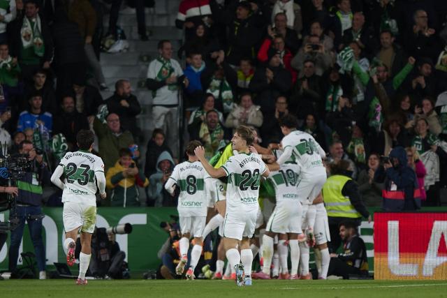 (251124) -- ELCHE, Nov. 24, 2025 (Xinhua) -- Players of Elche celebrates a goal during the La Liga football match between Elche and Real Madrid in Elche, Spain, on Nov. 23, 2025. (Xinhua)