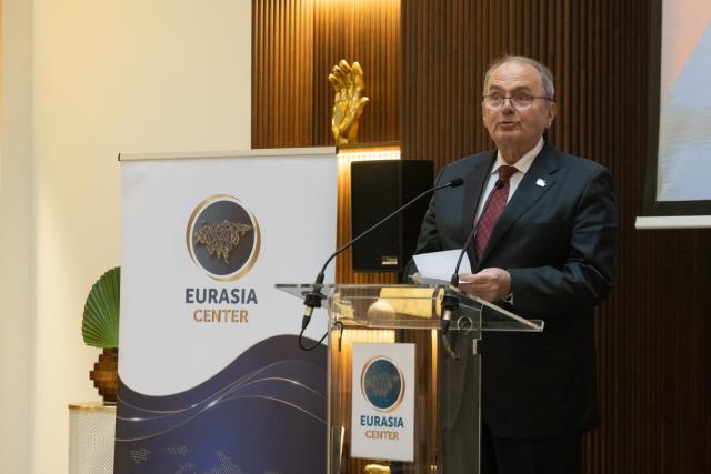 (251125) -- BUDAPEST, Nov. 25, 2025 (Xinhua) -- Gyula Thurmer, president of the Hungarian Workers' Party, speaks during a book launch event and the China-EU relations symposium in Budapest, Hungary, on Nov. 24, 2025. Chinese and European scholars and diplomats gathered in Budapest on Monday to mark the 50th anniversary of China-EU diplomatic relations, calling for concentration on common interests and pragmatic engagement as global uncertainty increases.
   The symposium, titled "Rethinking and Reshaping China-EU Relations in a Turbulent World," was co-organized by the think tank Eurasia Center in Hungary and Fudan University's Center for China-EU Relations. It also saw the launch of a new joint academic volume, "Sino-European Relations and the Reshaping of the International Order," presenting perspectives from Chinese, Hungarian, Czech and Serbian scholars on the evolution of China-EU ties over the past half-century. (Photo by Attila Volgyi/Xinhua)