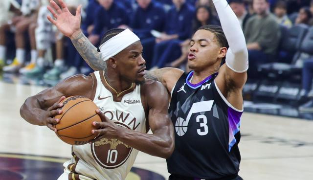(251125) -- SAN FRANCISCO, Nov. 25, 2025 (Xinhua) -- Jimmy Butler (L) of Golden State Warriors competes during the 2025-2026 NBA regular season game between Utah Jazz and Golden State Warriors in San Francisco, the United States, Nov. 24, 2025. (Photo by Dong Xudong/Xinhua)