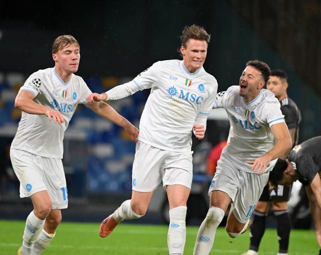(251126) -- NAPLES, Nov. 26, 2025 (Xinhua) -- Napoli's Scott McTominay (2nd L) celebrates after scoring during the UEFA Champions League match between Napoli and Qarabag in Naples, Italy, Nov. 25, 2025. (Photo by Alberto Lingria/Xinhua)