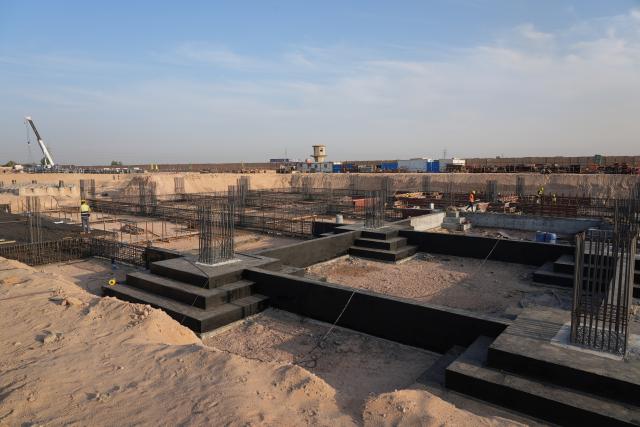 (251126) -- BAGHDAD, Nov. 26, 2025 (Xinhua) -- This photo taken on Nov. 18, 2025 shows the construction site of the Karbala 2×9E Add-On Combine-Cycle Power Plant Project in Karbala Province, Iraq.
  TO GO WITH "Roundup: Chinese standards, equipment help ease Iraq's long-standing power shortage" (Xinhua/Duan Minfu)