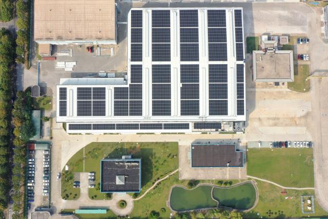 (251126) -- NANJING, Nov. 26, 2025 (Xinhua) -- This aerial photo taken on Oct. 27, 2025 shows the phase-two cold-finishing plant of Swedish steel giant Alleima AB in Zhenjiang, east China's Jiangsu Province.
  TO GO WITH "Swedish steel giant Alleima AB launches new factory in east China" (Xinhua)