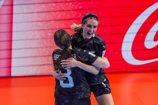 (251126) -- PASIG CITY, Nov. 26, 2025 (Xinhua) -- Players of New Zealand celebrate after scoring a goal during the group C match between New Zealand and Tanzania at the FIFA Futsal Women's World Cup 2025 in Pasig City, the Philippines, Nov. 26, 2025. (Xinhua/Rouelle Umali)