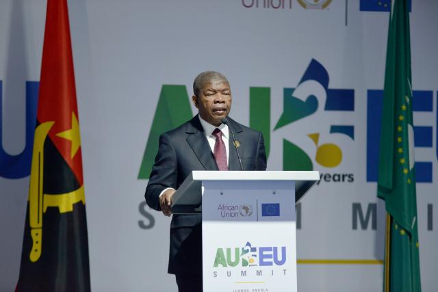 (251126) -- LUANDA, Nov. 26, 2025 (Xinhua) -- African Union Chairperson and Angolan President Joao Lourenco delivers a speech at the 7th African Union-European Union Summit in Luanda, Angola, Nov. 25, 2025. TO GO WITH: "AU, EU leaders commit to closer cooperation at Luanda summit" (Photo by Julio Kikebu/Xinhua)