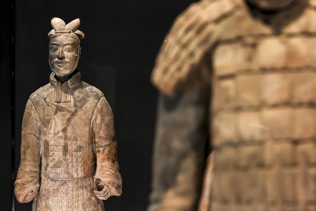 (251126) -- BUDAPEST, Nov. 26, 2025 (Xinhua) -- Exhibits are pictured during the media preview of the exhibition "The Civilization of the Qin and Han Dynasties -- The First Chinese Emperor's Terracotta Warriors" at the Museum of Fine Arts in Budapest, Hungary on Nov. 26, 2025. (Photo by David Balogh/Xinhua)