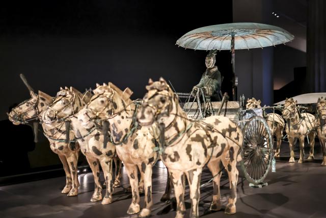 (251126) -- BUDAPEST, Nov. 26, 2025 (Xinhua) -- An exhibit is pictured during the media preview of the exhibition "The Civilization of the Qin and Han Dynasties -- The First Chinese Emperor's Terracotta Warriors" at the Museum of Fine Arts in Budapest, Hungary on Nov. 26, 2025. (Photo by David Balogh/Xinhua)