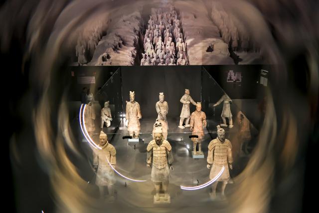 (251126) -- BUDAPEST, Nov. 26, 2025 (Xinhua) -- Exhibits are pictured during the media preview of the exhibition "The Civilization of the Qin and Han Dynasties -- The First Chinese Emperor's Terracotta Warriors" at the Museum of Fine Arts in Budapest, Hungary on Nov. 26, 2025. (Photo by David Balogh/Xinhua)