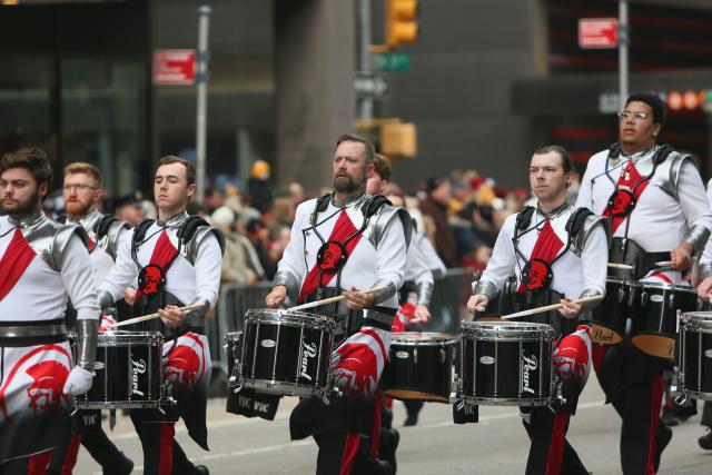 (251127) -- NEW YORK, Nov. 27, 2025 (Xinhua) -- A marching band performs during the 2025 Macy's Thanksgiving Day Parade in New York, the United States, on Nov. 27, 2025. The traditional Macy's Thanksgiving Day Parade brought holiday cheer to New York City on Thursday morning, as giant character balloons floated above Manhattan in one of the United States' most watched holiday events. (Xinhua/Zhang Fengguo)
