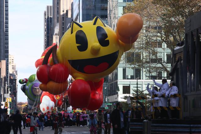 (251127) -- NEW YORK, Nov. 27, 2025 (Xinhua) -- Participants attend the 2025 Macy's Thanksgiving Day Parade in New York, the United States, on Nov. 27, 2025. The traditional Macy's Thanksgiving Day Parade brought holiday cheer to New York City on Thursday morning, as giant character balloons floated above Manhattan in one of the United States' most watched holiday events. (Xinhua/Zhang Fengguo)