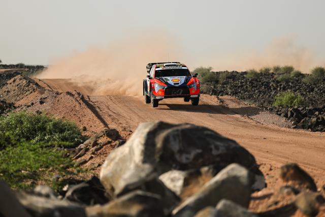 (251130) -- JEDDAH, Nov. 30, 2025 (Xinhua) -- Hyundai Shell Mobis World Rally Team Estonian driver Ott Tanak and Estonian co-driver Martin Jarveoja compete during the last day of the FIA World Rally Championship (WRC) Saudi Arabia in Jeddah, Saudi Arabia, Nov. 29, 2025. (Photo by Qian Jun/Xinhua)