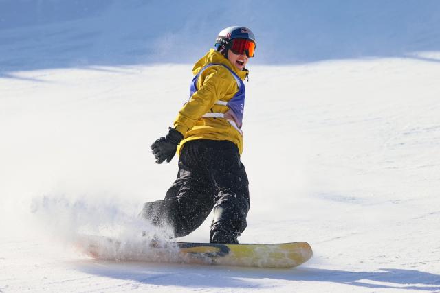 (251130) -- BEIJING, Nov. 30, 2025 (Xinhua) -- Su Yiming of China reacts during the men's final of the FIS Snowboard Big Air World Cup 2026 at Secret Garden in Zhangjiakou, north China's Hebei Province, Nov. 29, 2025. (Photo by Wu Diansen/Xinhua)