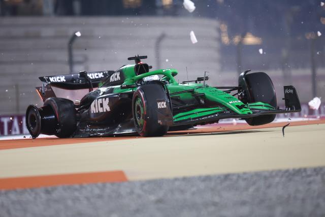 (251201) -- DOHA, Dec. 1, 2025 (Xinhua) -- Kick Sauber's German Driver Nico Hulkenberg crashes during the Formula One Qatar Grand Prix at the Lusail International Circuit in Doha, Qatar, on Nov. 30, 2025. (Photo by Li Chao/Xinhua)