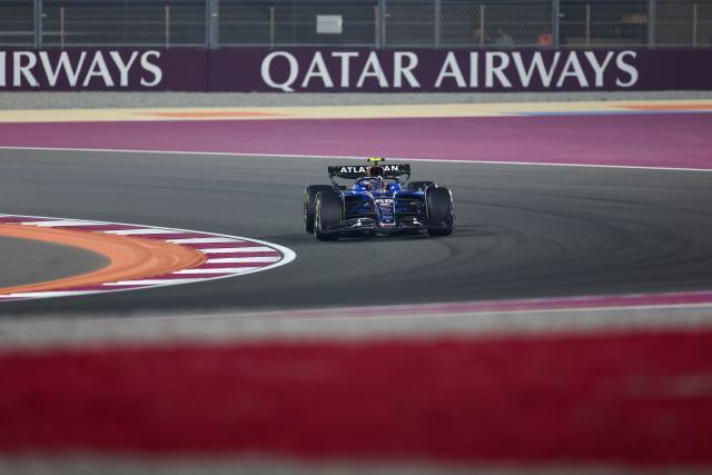 (251201) -- DOHA, Dec. 1, 2025 (Xinhua) -- Williams' Spanish Driver Carlos Sainz Jr. competes during the Formula One Qatar Grand Prix at the Lusail International Circuit in Doha, Qatar, on Nov. 30, 2025. (Photo by Li Chao/Xinhua)