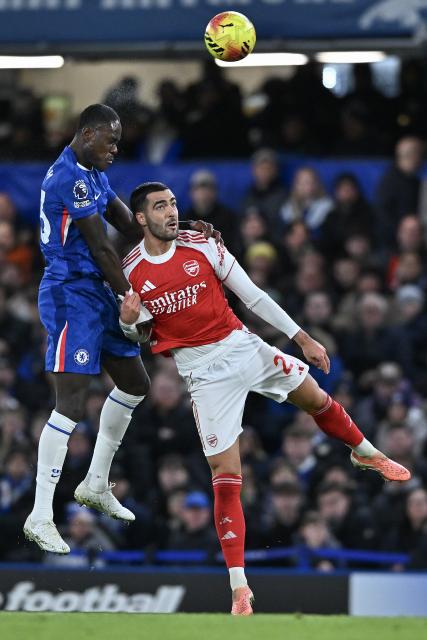 (251201) -- LONDON, Dec. 1, 2025 (Xinhua) -- Chelsea's Trevoh Chalobah (L) vies with Arsenal's Mikel Merino during the English Premier League match between Arsenal FC and Chelsea FC in London, Britain, on Nov. 30, 2025.
FOR EDITORIAL USE ONLY. NOT FOR SALE FOR MARKETING OR ADVERTISING CAMPAIGNS. NO USE WITH UNAUTHORIZED AUDIO, VIDEO, DATA, FIXTURE LISTS, CLUB/LEAGUE LOGOS OR "LIVE" SERVICES. ONLINE IN-MATCH USE LIMITED TO 45 IMAGES, NO VIDEO EMULATION. NO USE IN BETTING, GAMES OR SINGLE CLUB/LEAGUE/PLAYER PUBLICATIONS. (Xinhua)