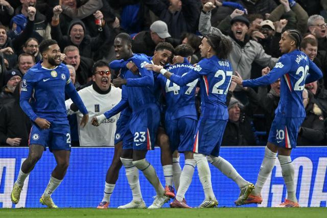 (251201) -- LONDON, Dec. 1, 2025 (Xinhua) -- Trevoh Chalobah of Chelsea celebrates scoring with teammates during the English Premier League match between Arsenal FC and Chelsea FC in London, Britain, on Nov. 30, 2025.
FOR EDITORIAL USE ONLY. NOT FOR SALE FOR MARKETING OR ADVERTISING CAMPAIGNS. NO USE WITH UNAUTHORIZED AUDIO, VIDEO, DATA, FIXTURE LISTS, CLUB/LEAGUE LOGOS OR "LIVE" SERVICES. ONLINE IN-MATCH USE LIMITED TO 45 IMAGES, NO VIDEO EMULATION. NO USE IN BETTING, GAMES OR SINGLE CLUB/LEAGUE/PLAYER PUBLICATIONS. (Xinhua)