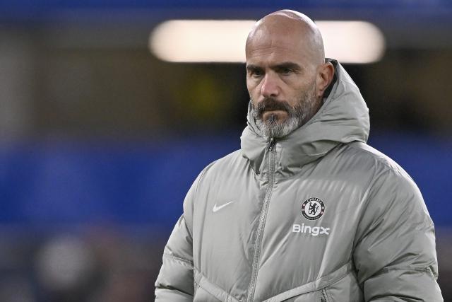 (251201) -- LONDON, Dec. 1, 2025 (Xinhua) -- Chelseal's head coach Enzo Maresca reacts before the English Premier League match between Arsenal FC and Chelsea FC in London, Britain, on Nov. 30, 2025.
FOR EDITORIAL USE ONLY. NOT FOR SALE FOR MARKETING OR ADVERTISING CAMPAIGNS. NO USE WITH UNAUTHORIZED AUDIO, VIDEO, DATA, FIXTURE LISTS, CLUB/LEAGUE LOGOS OR "LIVE" SERVICES. ONLINE IN-MATCH USE LIMITED TO 45 IMAGES, NO VIDEO EMULATION. NO USE IN BETTING, GAMES OR SINGLE CLUB/LEAGUE/PLAYER PUBLICATIONS. (Xinhua)