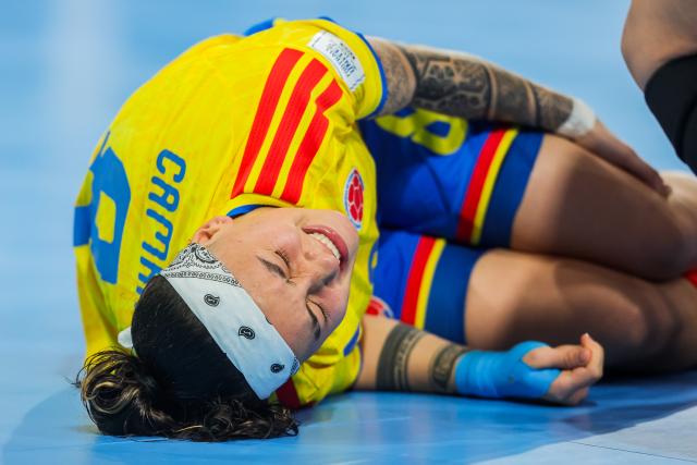 (251201) -- PASIG CITY, Dec. 1, 2025 (Xinhua) -- Angely Camargo of Colombia reacts during the quarterfinal match between Argentina and Colombia at the FIFA Futsal Women's World Cup 2025 in Pasig City, the Philippines, Dec. 1, 2025. (Xinhua/Rouelle Umali)