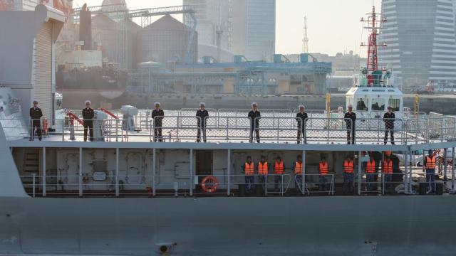 (251201) -- QINGDAO, Dec. 1, 2025 (Xinhua) -- Vietnamese frigate Tran Hung Dao arrives at a naval port in Qingdao, east China's Shandong Province, Dec. 1, 2025. The frigate arrived at a naval port in the city of Qingdao on Monday, marking the start of a four-day visit.
   During the visit, the Chinese and Vietnamese navies will hold ship tours, deck receptions, cultural exchanges and joint drills, among other activities.
   This visit aims to enhance mutual understanding between the two navies, and to deepen the friendship between the two countries.
   The frigate has a full load displacement of 2,100 tonnes and a maximum speed of 29 knots. It can carry one anti-submarine helicopter. (Photo by Li Fengxiang/Xinhua)
