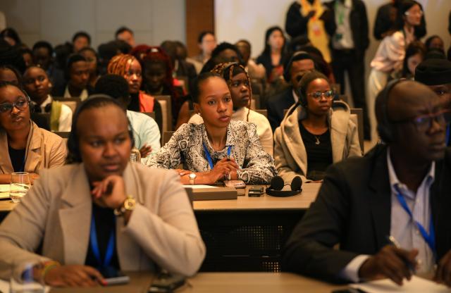 (251201) -- NAIROBI, Dec. 1, 2025 (Xinhua) -- Participants attend a forum on the English edition of the fifth volume of "Xi Jinping: The Governance of China" in Nairobi, the capital of Kenya, Dec. 1, 2025. A forum on the English edition of the fifth volume of "Xi Jinping: The Governance of China" was held in Nairobi, the capital of Kenya, on Monday, with about 200 participants attending the event.
   The China-Kenya Readers Forum on "Xi Jinping: The Governance of China" was co-hosted by China's State Council Information Office, China International Communications Group and the Chinese Embassy in Kenya. (Xinhua/Han Xu)