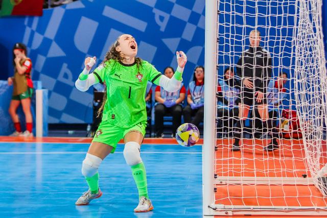 (251202) -- PASIG CITY, Dec. 2, 2025 (Xinhua) -- Ana Catarina, goalkeeper of Portugal reacts during the quarterfinal match between Portugal and Italy at the FIFA Futsal Women's World Cup 2025 in Pasig City, the Philippines, on Dec. 2, 2025. (Xinhua/Rouelle Umali)