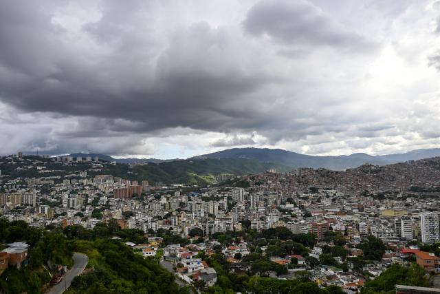 (251202) -- CARACAS, Dec. 2, 2025 (Xinhua) -- This photo taken on Dec. 2, 2025 shows a city view of Caracas, Venezuela. (Xinhua/Li Muzi)