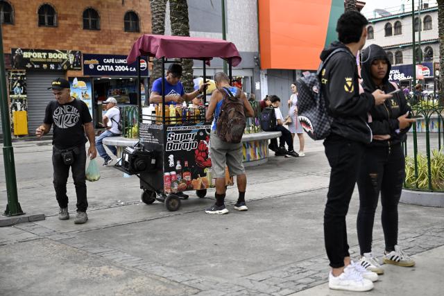 (251202) -- CARACAS, Dec. 2, 2025 (Xinhua) -- This photo taken on Dec. 2, 2025 shows a city view of Caracas, Venezuela. (Xinhua/Li Muzi)