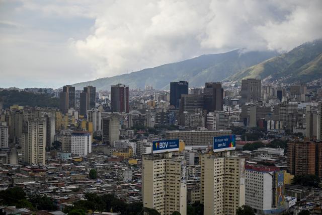 (251202) -- CARACAS, Dec. 2, 2025 (Xinhua) -- This photo taken on Dec. 2, 2025 shows a city view of Caracas, Venezuela. (Xinhua/Li Muzi)