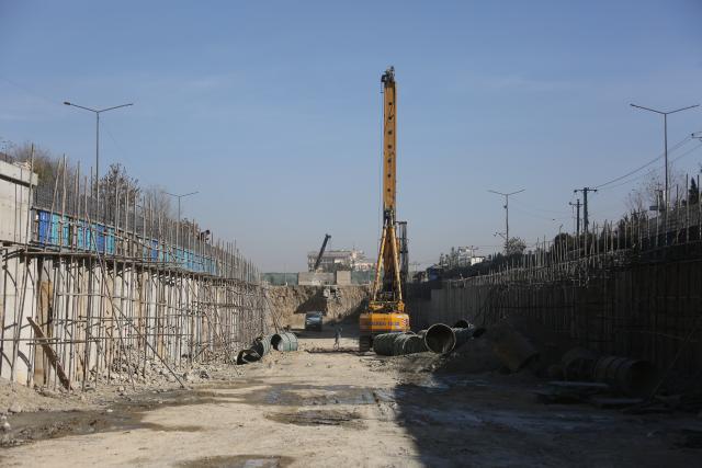 (251203) -- KABUL, Dec. 3, 2025 (Xinhua) -- This photo taken on Dec. 3, 2025 shows a construction site in Kabul, Afghanistan. The Afghan government's national procurement commission has approved 11 development projects valued at 1.5 billion afghani (over 22.5 million U.S. dollars) to boost infrastructure, healthcare, and economic opportunities, the office of the deputy prime minister for economic affairs announced Tuesday. (Photo by Saifurahman Safi/Xinhua)