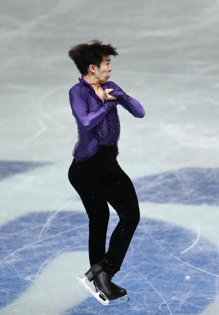 (251204) -- NAGOYA, Dec. 4, 2025 (Xinhua) -- Sato Shun of Japan competes during the men's short program at ISU Grand Prix of Figure Skating Final 2025 in Nagoya, Japan, Dec. 4, 2025. (Xinhua/Yue Chenxing)