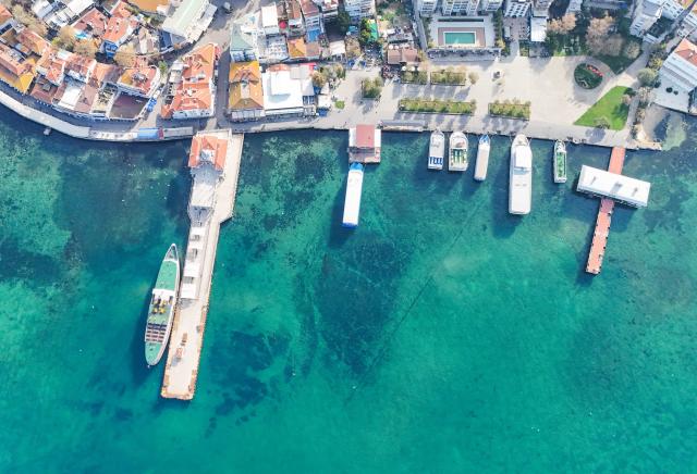 (251205) -- ISTANBUL, Dec. 5, 2025 (Xinhua) -- An aerial drone photo taken on Dec. 4, 2025 shows a pier on Buyukada Island in Istanbul, Türkiye. Buyukada Island, located in the Sea of Marmara and well known for its scenic beauty, is a popular getaway destination for locals and visitors. (Xinhua/Liu Lei)