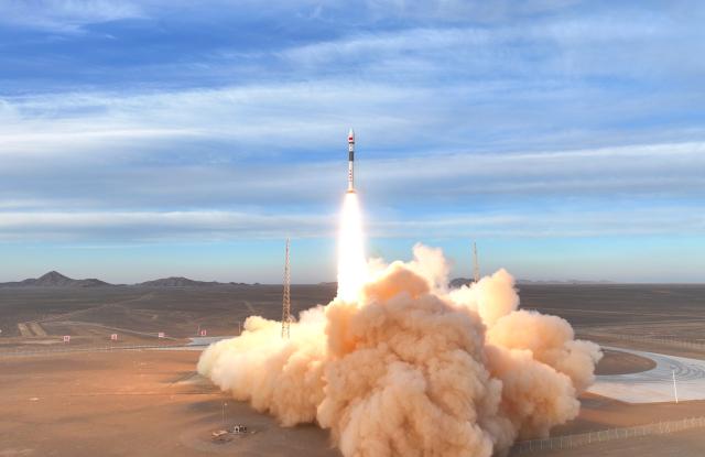 (251205) -- JIUQUAN, Dec. 5, 2025 (Xinhua) -- A Kuaizhou-1A (KZ-1A) carrier rocket carrying the VHF Data Exchange System (VDES) satellites blasts off from the Jiuquan Satellite Launch Center in northwest China, Dec. 5, 2025. The satellites entered their planned orbit successfully. (Photo by Wang Jiangbo/Xinhua)