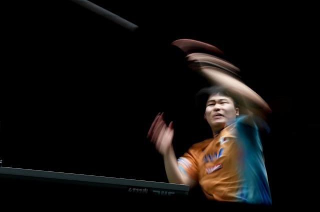 (251205) -- BEIJING, Dec. 5, 2025 (Xinhua) -- Matsushima Sora of Japan competes in the men's singles match against An Jaehyun of South Korea during the stage 2 group match between South Korea and Japan at the ITTF Mixed Team World Cup 2025 in Chengdu, southwest China's Sichuan Province, Dec. 5, 2025. (Xinhua/Wang Ying)